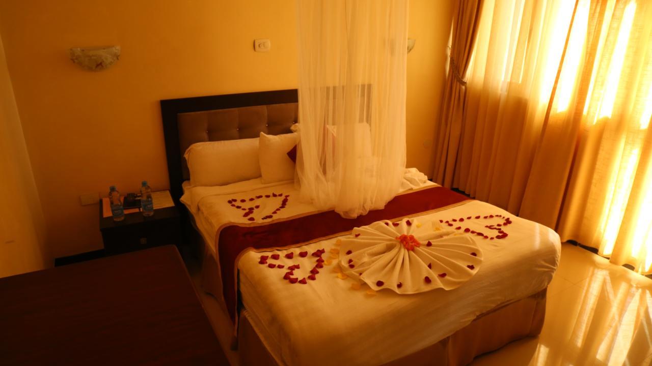 Lakemark Hotel And Tour Service Bahir Dar Eksteriør bilde