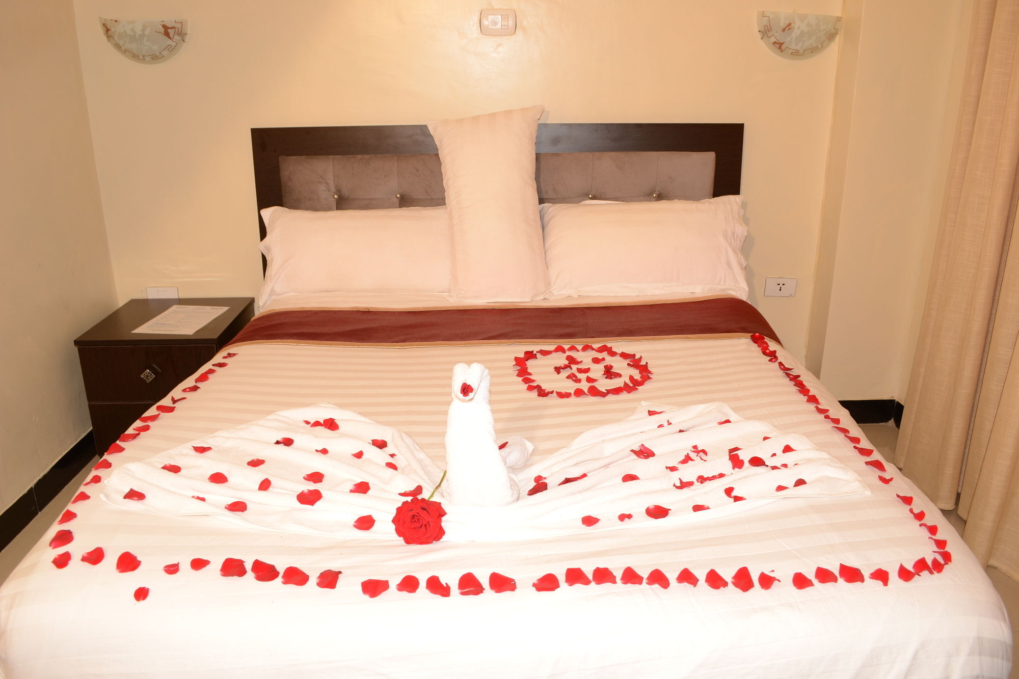 Lakemark Hotel And Tour Service Bahir Dar Eksteriør bilde
